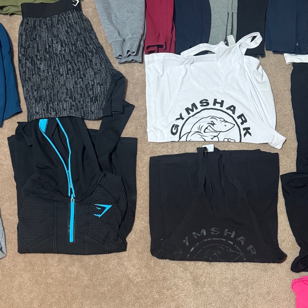 Gymshark Bundle (*rare items*) - Picture 6 of 8